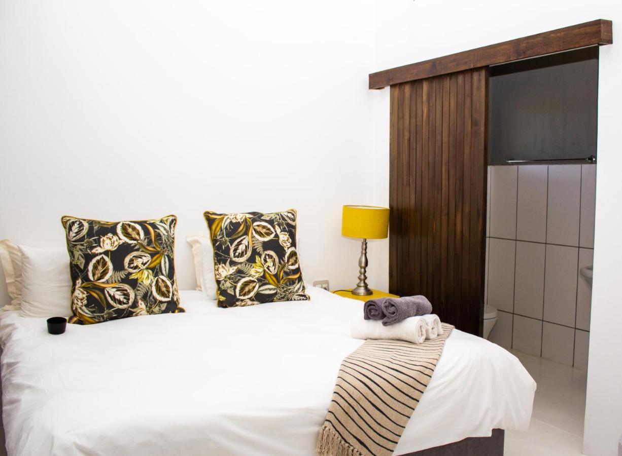Guest house Karoo Retreat- Self Catering And Oudtshoorn